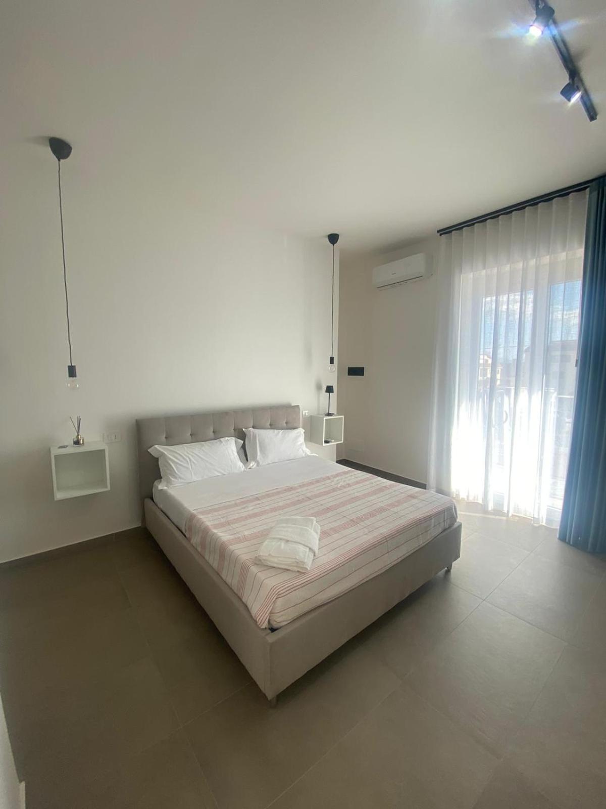 Hyria Rooms Nola Esterno foto